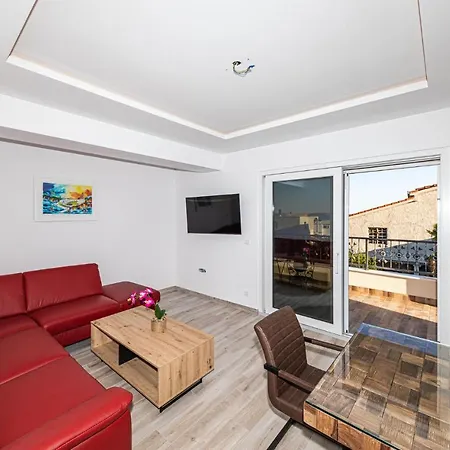 Beach Front Home In Kastel Luksic With Sauna *